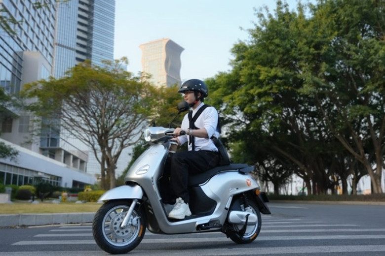 xe điện YADEA Osta ra mắt